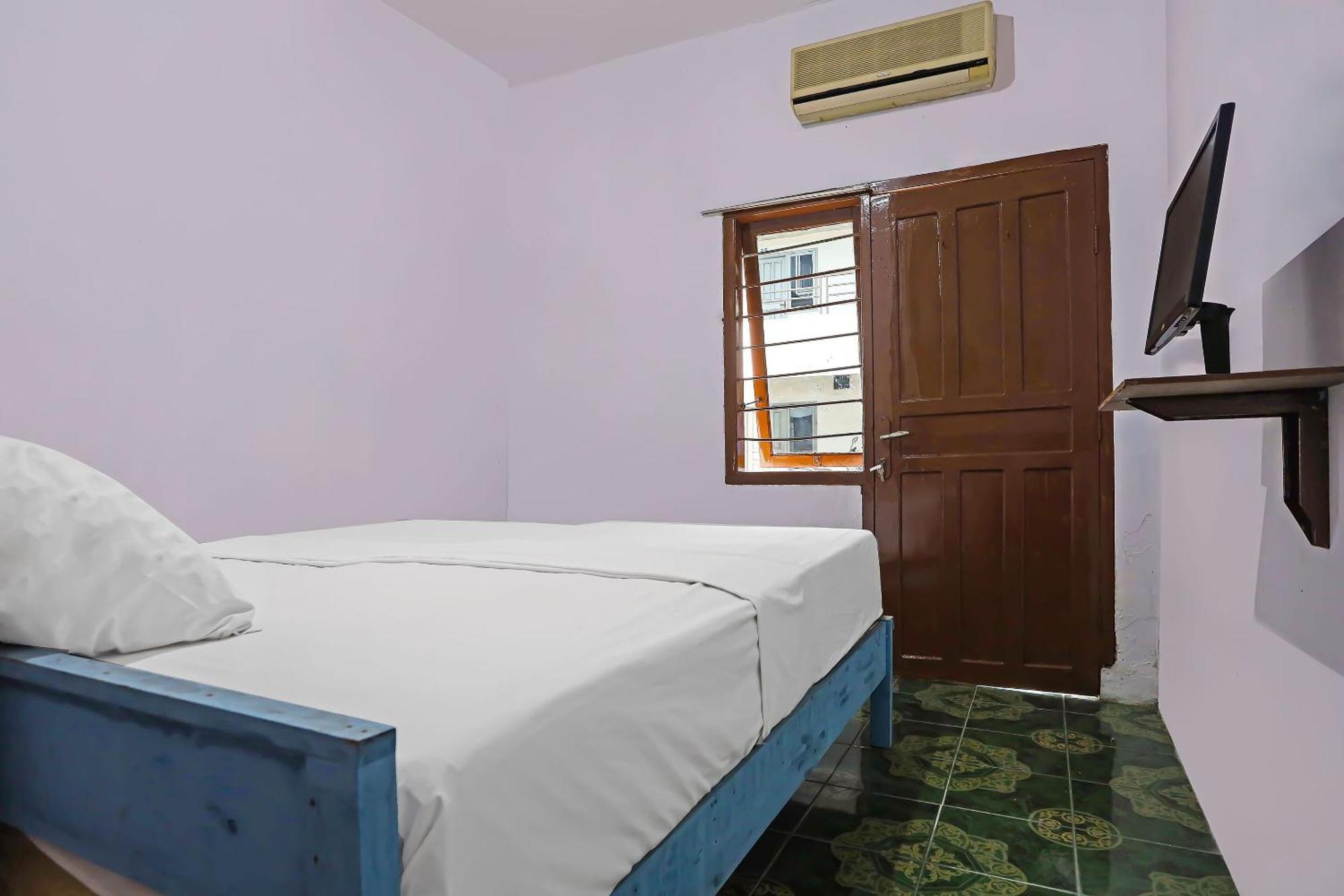 Spot On 92421 City Kost Syariah Пангкалпинанг Екстериор снимка